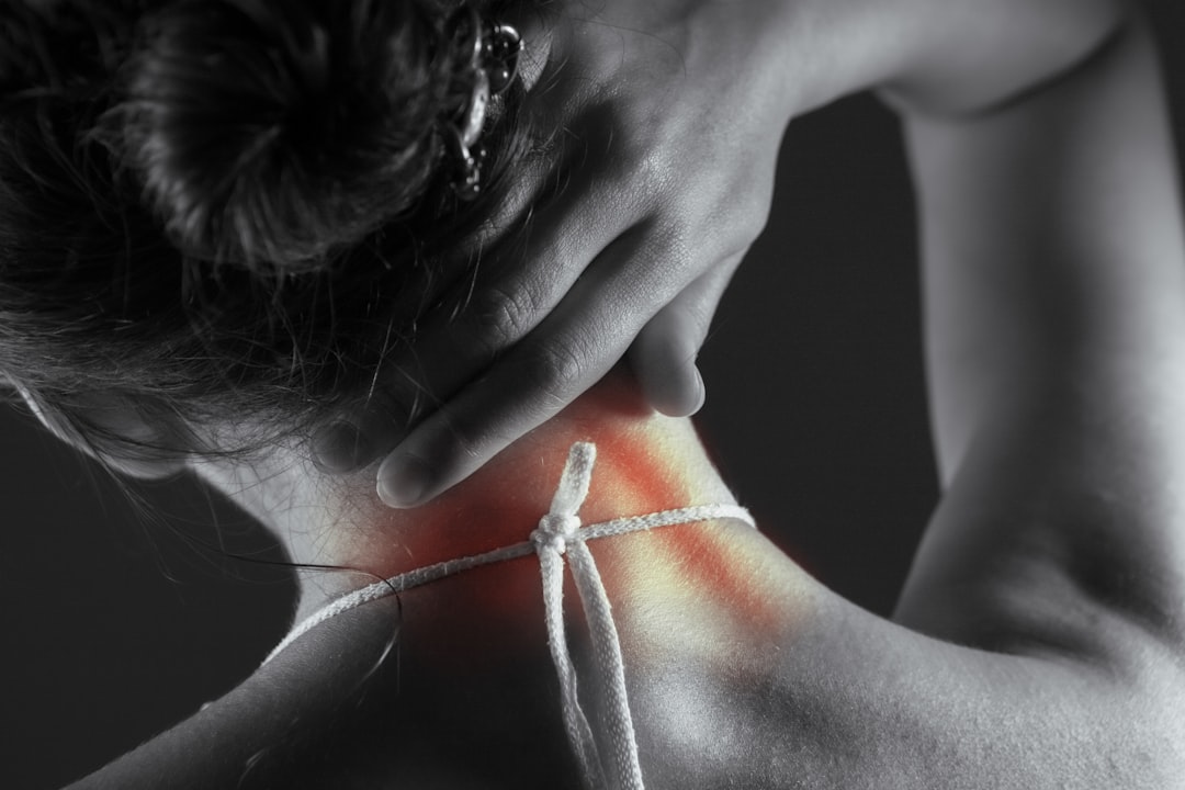 Whiplash and neck injury treatment at Novaré